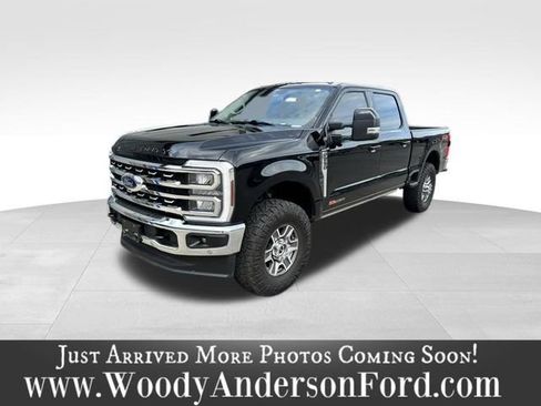 Used 2024 Ford F250 Lariat w/ Lariat Ultimate Package AWD/4WD image 1