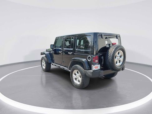 Used 2015 Jeep Wrangler Unlimited Sahara AWD/4WD image 6
