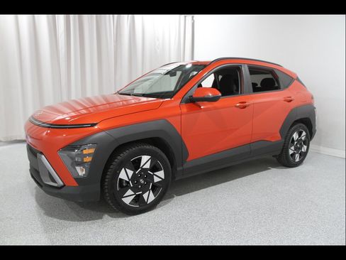 Certified 2024 Hyundai Kona SEL w/ Convenience Package FWD image 3