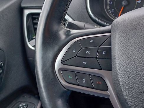 Used 2019 Jeep Cherokee Limited AWD/4WD image 20