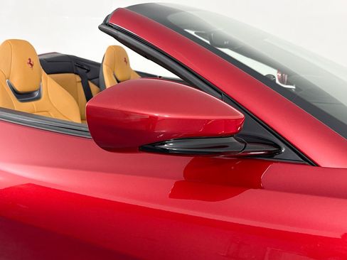Used 2019 Ferrari Portofino RWD image 53