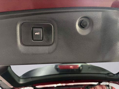Used 2019 Nissan Pathfinder SL FWD image 43