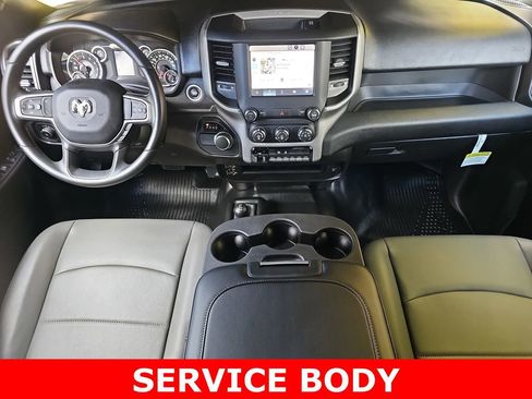 Used 2024 RAM 2500 Tradesman w/ Chrome Appearance Group image 32