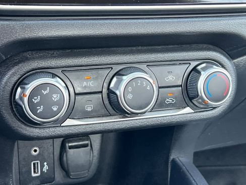 Used 2021 Nissan Versa S image 22