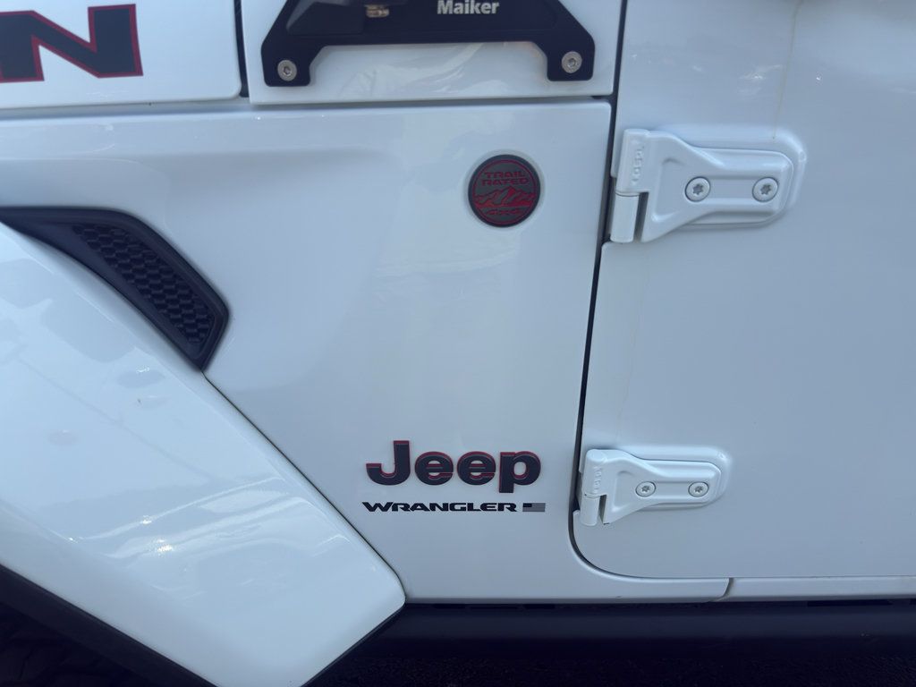Used 2023 Jeep Wrangler Rubicon w/ LED Lighting Group AWD/4WD image 12
