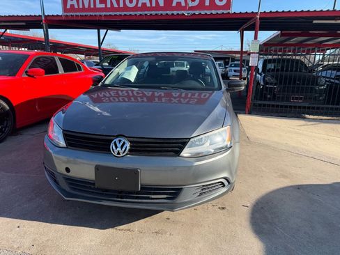 Used 2012 Volkswagen Jetta Sedan image 9