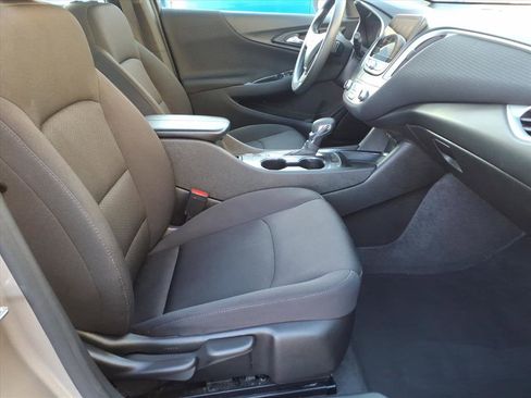 Used 2024 Chevrolet Malibu LT image 11