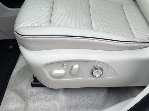 Used 2026 Buick Enclave Avenir w/ Super Cruise Package AWD/4WD image 78