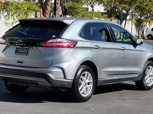 Used 2023 Ford Edge SEL image 4