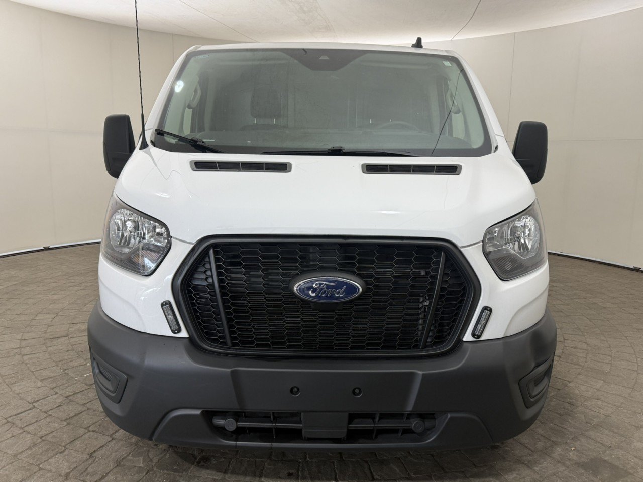 Used 2024 Ford Transit 150 Low Roof RWD image 2