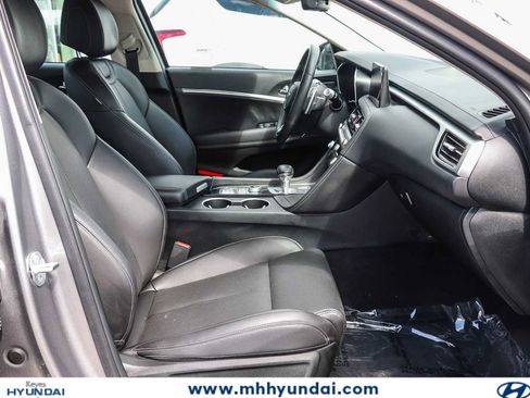 Used 2026 Genesis G70 2.5T RWD image 14