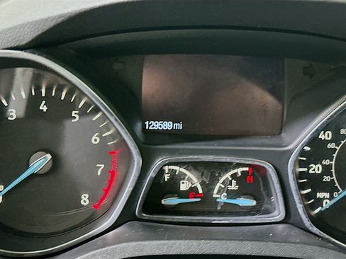 Used 2017 Ford Escape S FWD image 17