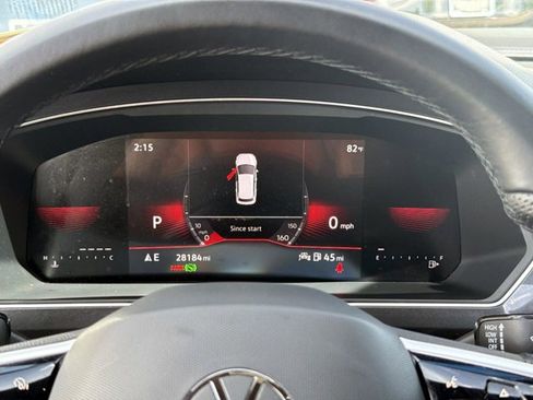 Used 2023 Volkswagen Tiguan SE R-Line FWD image 29