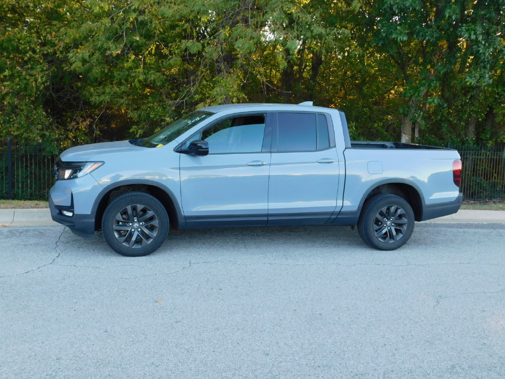 Certified 2024 Honda Ridgeline Sport image 2