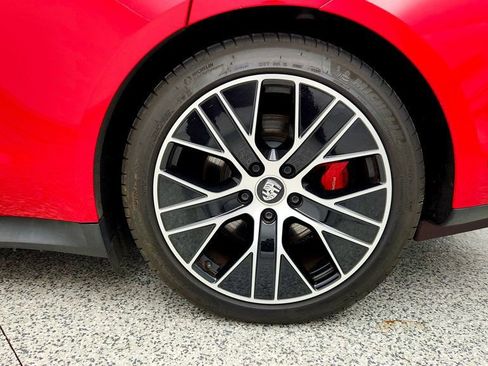 Used 2024 Porsche Taycan 4S image 9