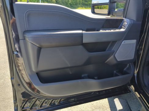Certified 2023 Ford F250 Lariat w/ Lariat Ultimate Package AWD/4WD image 13