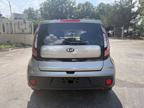 Used 2017 Kia Soul FWD image 6