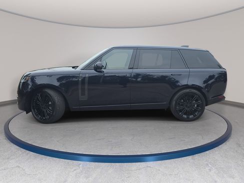 Certified 2026 Land Rover Range Rover Long Wheelbase SE AWD/4WD image 8