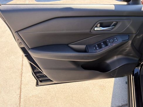 Certified 2024 Nissan Rogue SV w/ SV Premium Package image 18