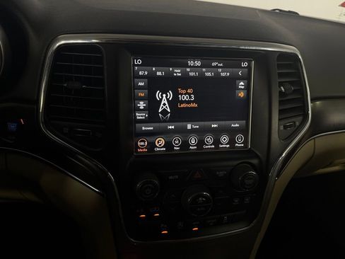 Used 2018 Jeep Grand Cherokee Limited w/ Luxury Group II RWD image 17