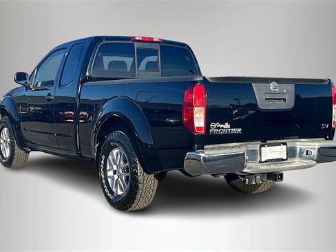 Used 2015 Nissan Frontier SV image 4
