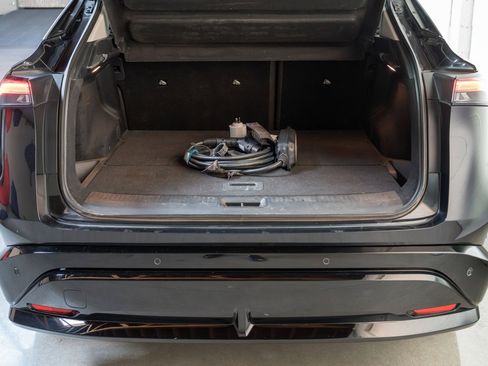 Used 2023 Nissan Ariya FWD image 10