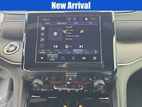 Certified 2023 Jeep Grand Cherokee L Laredo image 17