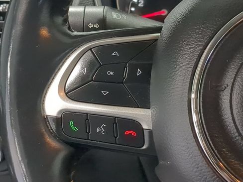Used 2018 Jeep Compass Limited w/ Navigation Group FWD image 29