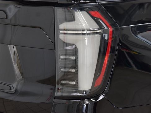 New 2026 Chevrolet Suburban High Country image 21