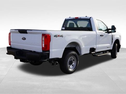 New 2026 Ford F250 XL w/ F-250 >10K GVWR Package image 3