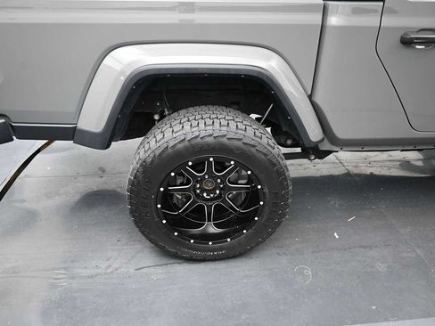 Used 2021 Jeep Gladiator Sport AWD/4WD image 10