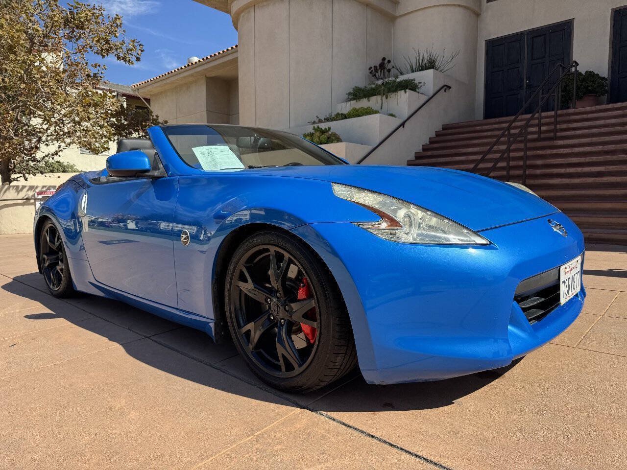 Used 2010 Nissan 370Z Touring RWD image 1