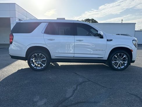 Used 2024 GMC Yukon Denali AWD/4WD image 2