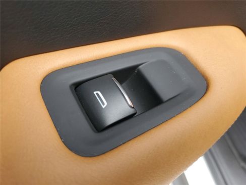 Used 2023 Cadillac XT5 Premium Luxury image 17