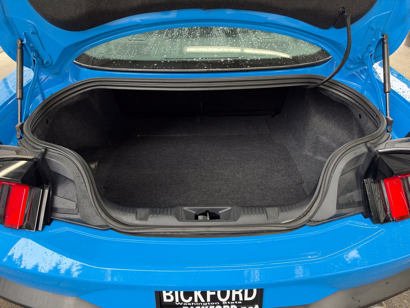 Used 2024 Ford Mustang GT RWD image 7
