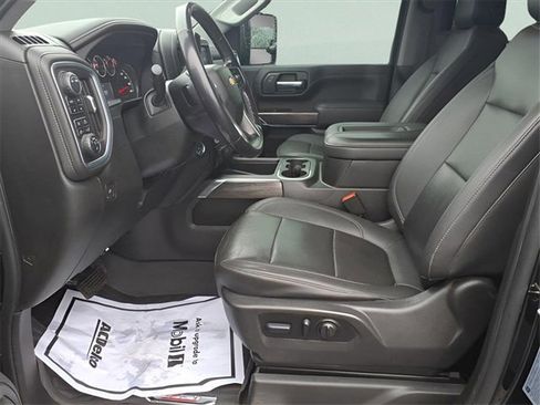 Used 2022 Chevrolet Silverado 3500 LTZ image 16