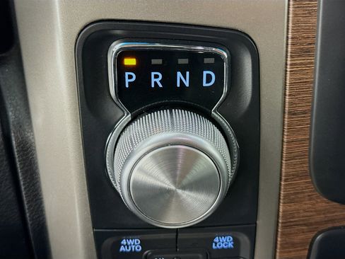 Used 2018 RAM 1500 Laramie w/ Convenience Group image 19