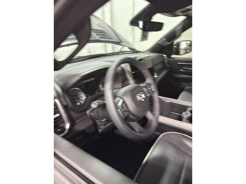 Used 2025 RAM 1500 Laramie w/ Sport Appearance Package AWD/4WD image 8