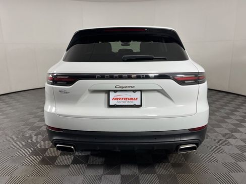 Used 2019 Porsche Cayenne Base image 12