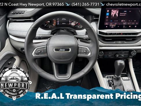 Used 2023 Jeep Compass Latitude AWD/4WD image 14