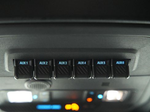 Used 2025 Ford Bronco Badlands AWD/4WD image 46