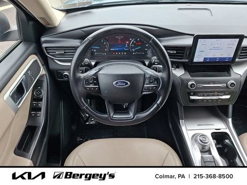 Used 2020 Ford Explorer XLT w/ Equipment Group 202A AWD/4WD image 15