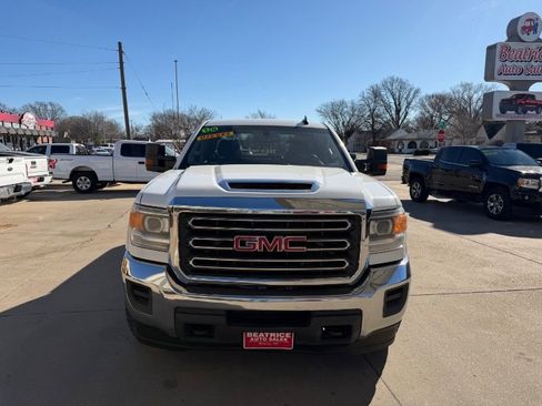 Used 2018 GMC Sierra 2500 SLE image 24