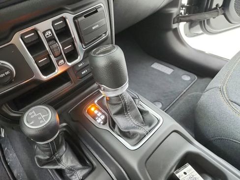 New 2026 Jeep Gladiator Sport AWD/4WD image 31