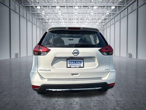 Used 2018 Nissan Rogue S AWD/4WD image 4