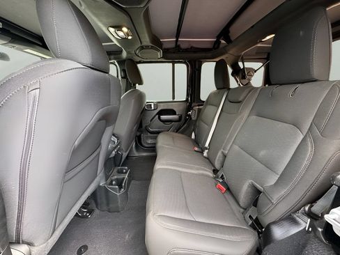 Used 2022 Jeep Wrangler Unlimited Sport AWD/4WD image 34