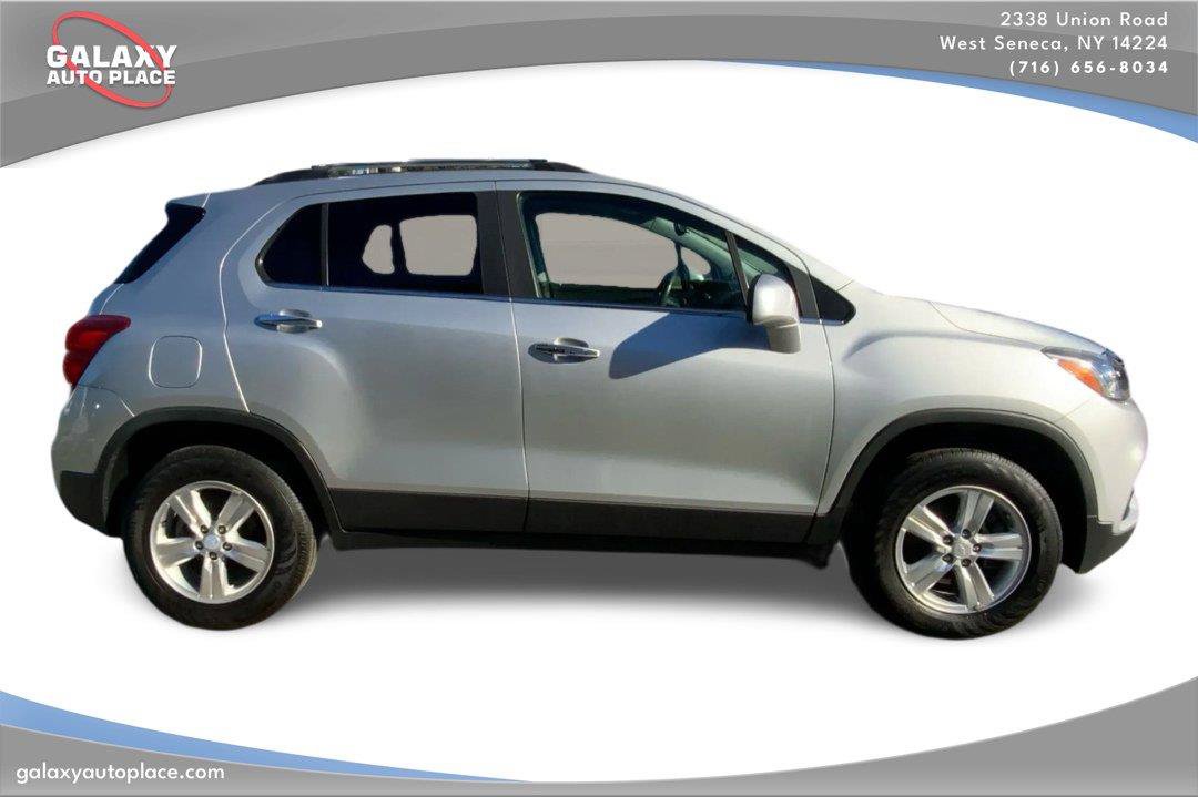 Used 2019 Chevrolet Trax LT w/ LT Convenience Package AWD/4WD image 4
