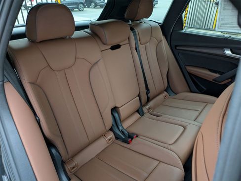 Used 2023 Audi Q5 2.0T Premium Plus w/ Premium Plus Package image 29