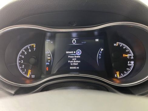 Used 2019 Jeep Grand Cherokee Limited image 25