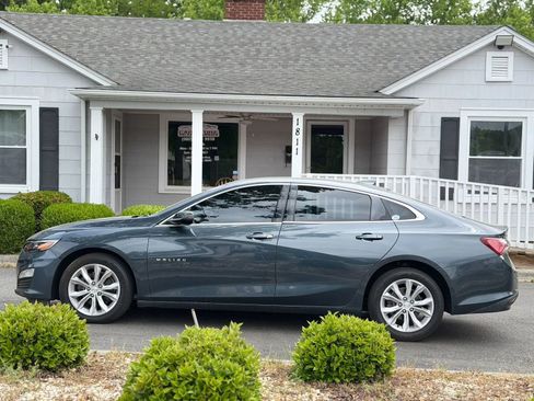 Used 2020 Chevrolet Malibu LT FWD image 3
